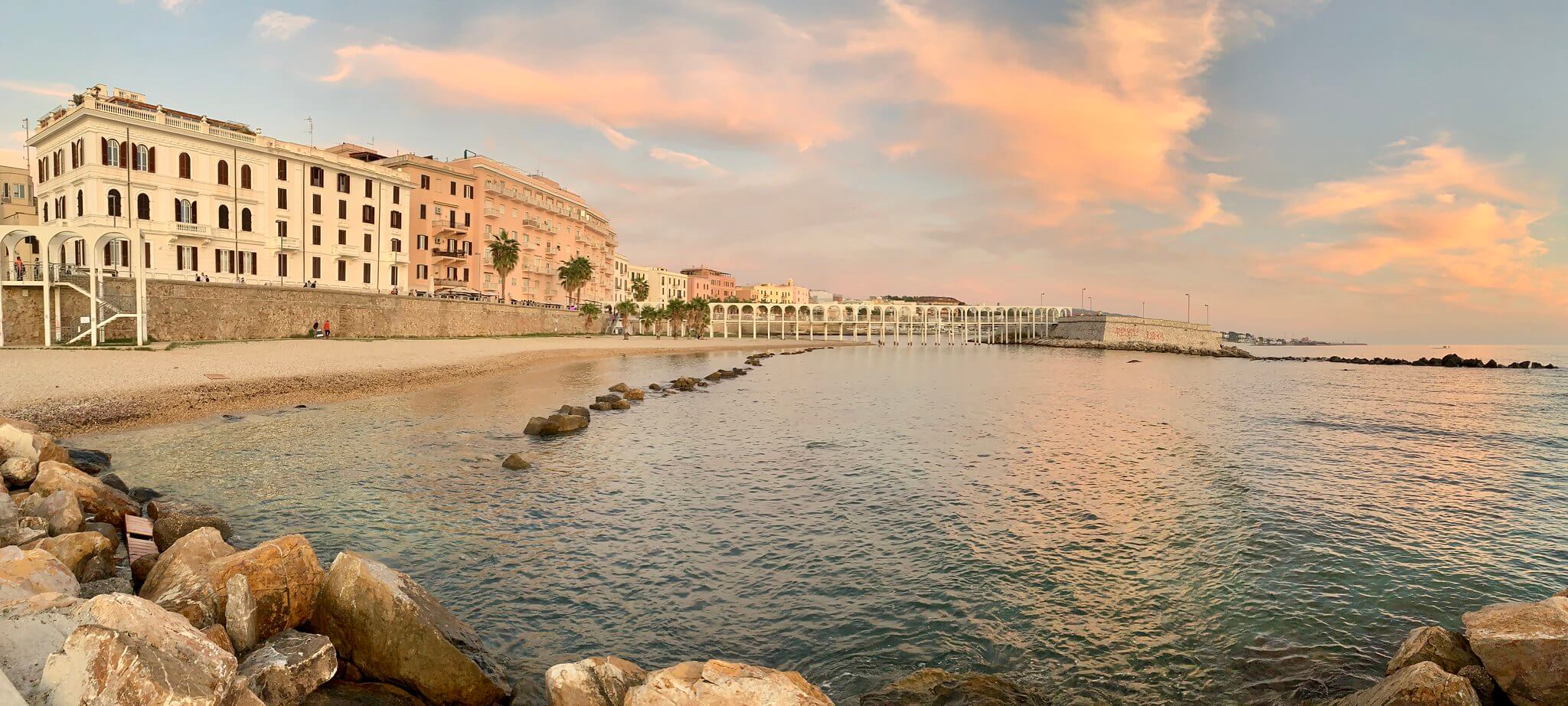 コルシカ、アジャクシオ 発 チヴィタヴェッキア 行きのフェリーの